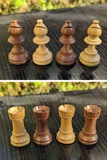 Jeu d’échecs Lardy années 1970 avec Cavaliers aux yeux incrustés  – Roi de 8,5 cm (très bon état)
