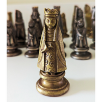 Belles pièces d'échecs en métal (rare)